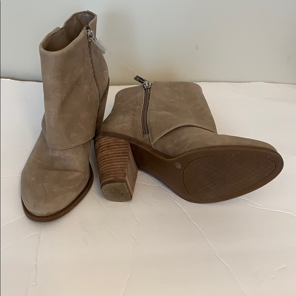 JESSICA SIMPSON  tan buckled short boots size 8. - Picture 7 of 10